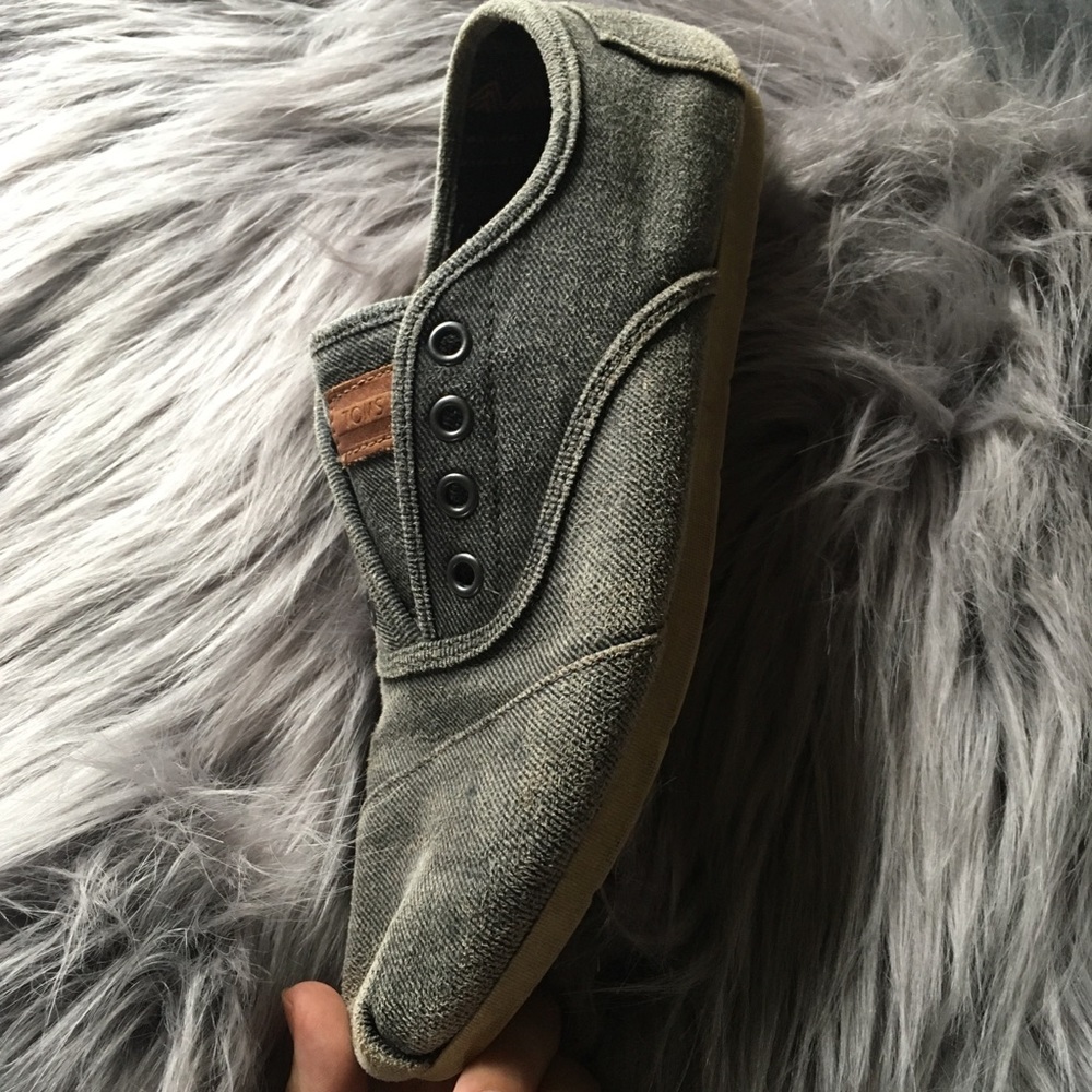 Corduroy TOMS 9
